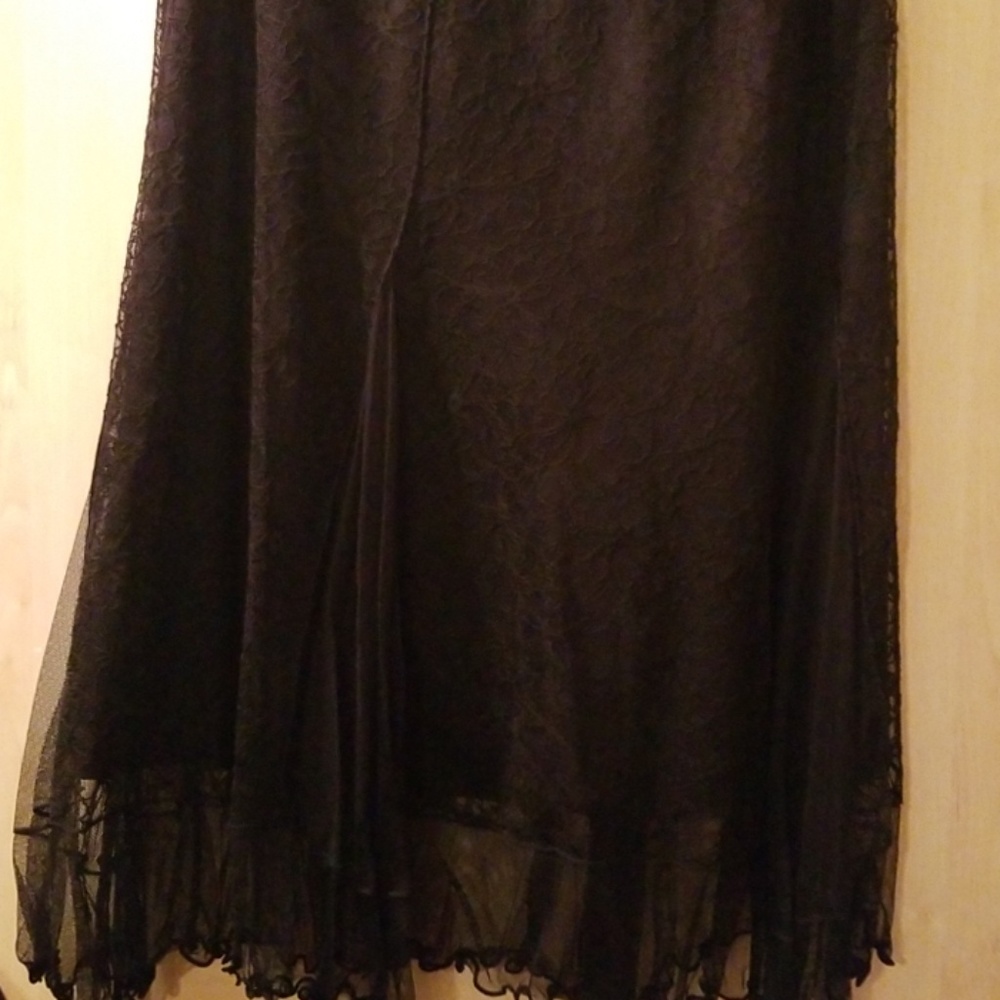 Lace skirt